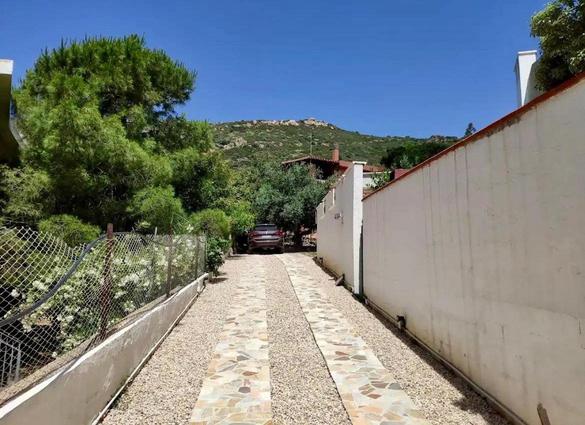 Villa Vittoria Solanas  Exteriör bild
