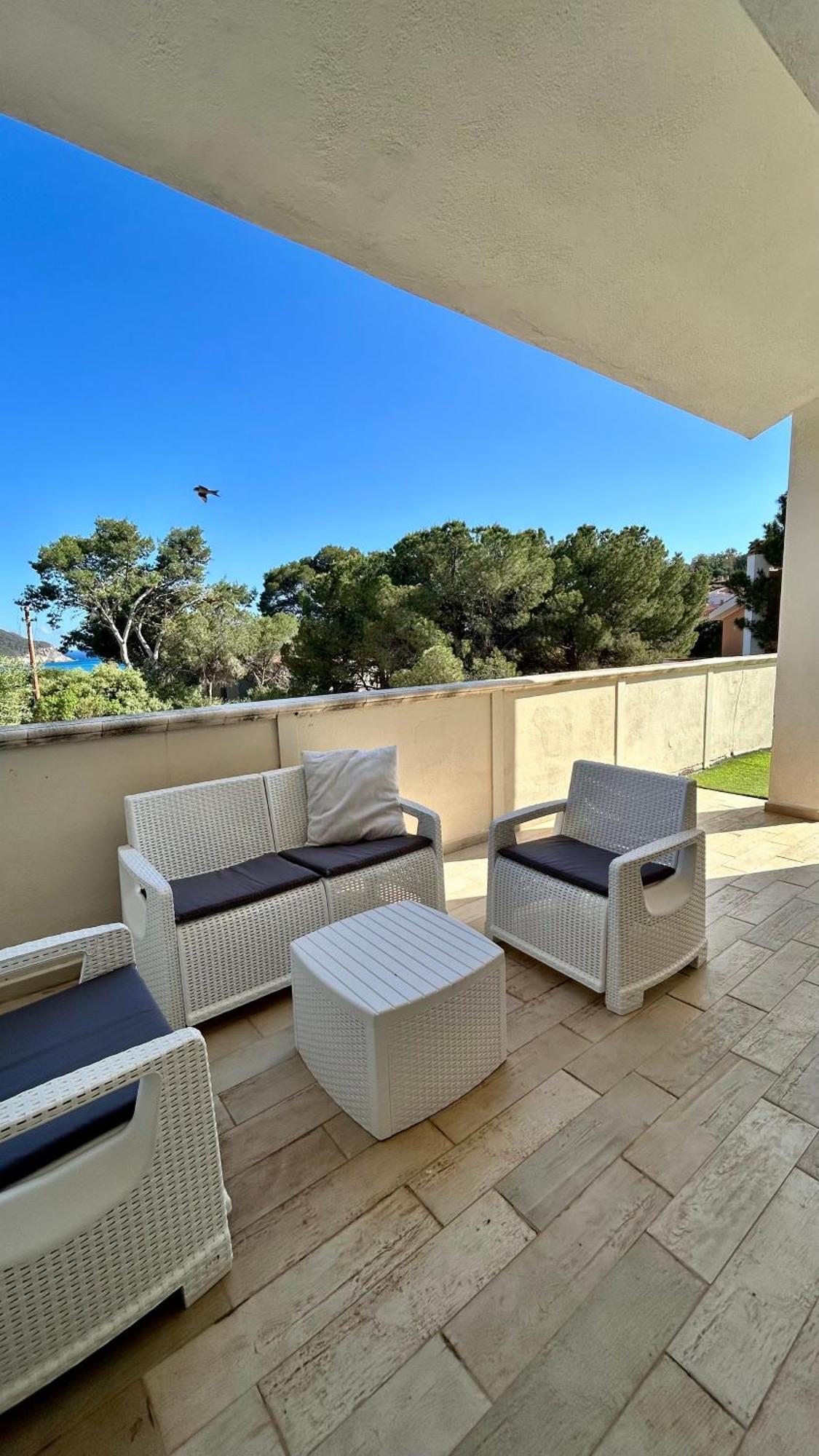Villa Vittoria Solanas  Exteriör bild